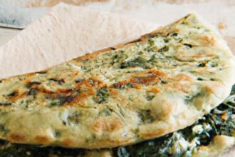 Stuffed with Flavor: Spinach Garlic Flatbread Recipe Guide