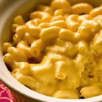 Golden Crunch: Mastering Macaroni & Cheese with Crispy Topping