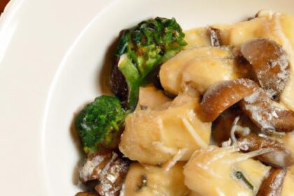 Comfort in Every Bite: Creamy Mushroom & Broccoli Gnocchi Bake