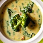 Creamy Crockpot Broccoli Cheese Soup: Easy Slow Cooker Delight