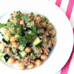Fresh & Flavorful: Vegan Quinoa Salad with Cucumber & Chickpeas